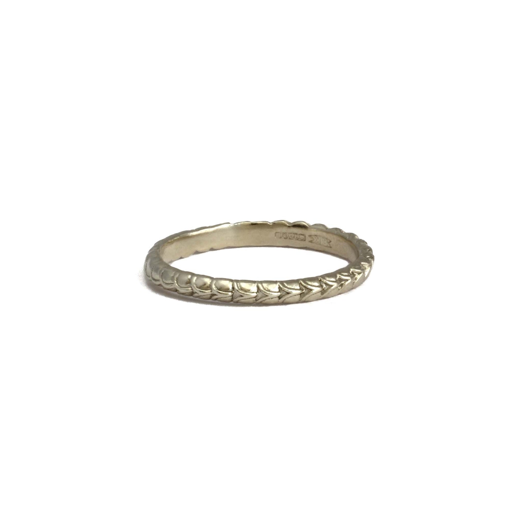 Arthropod Alternative Ring in solid white gold