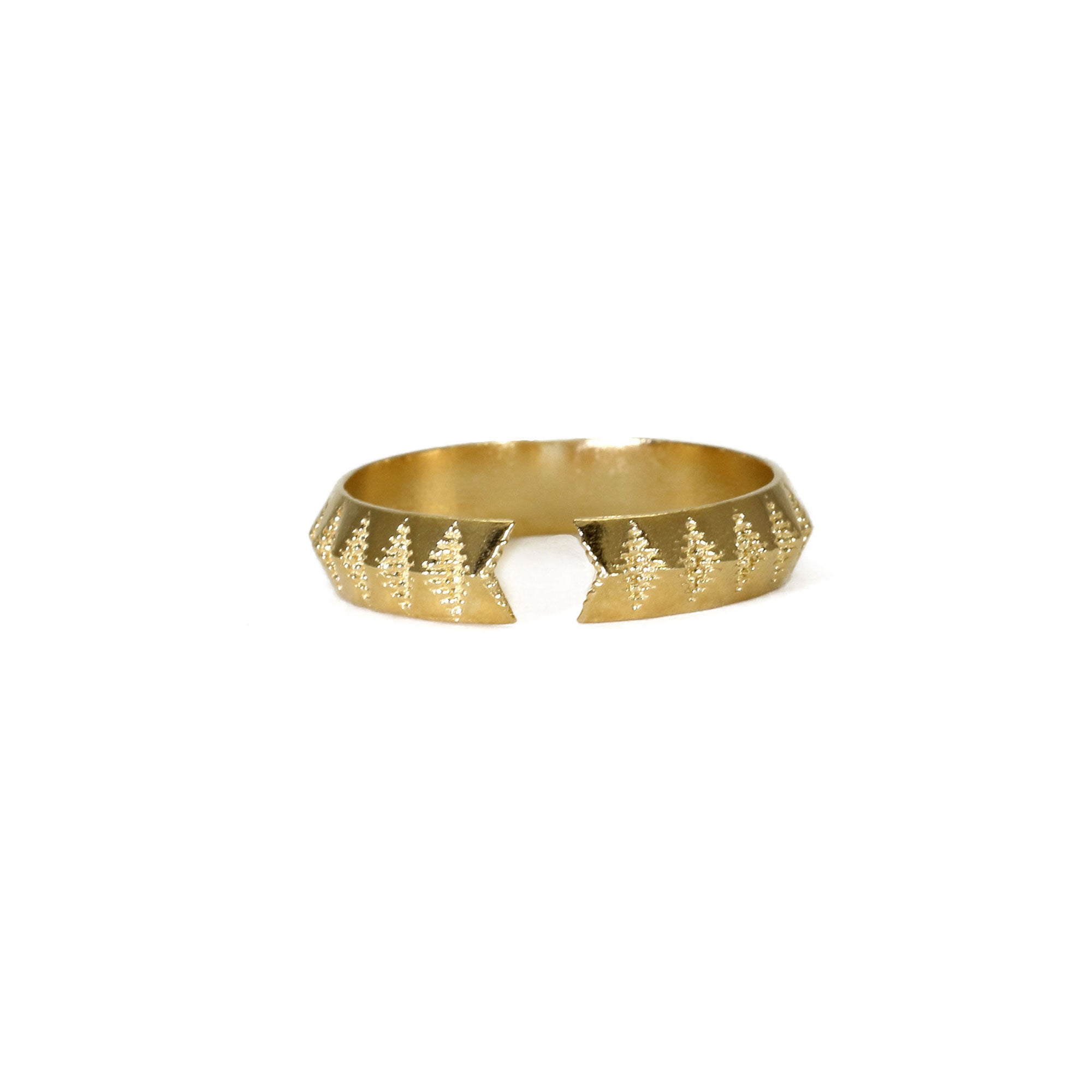 Chasm Diamond Pattern Ring in yellow gold